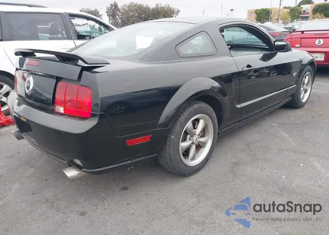2006 Ford Mustang Gt z USA, uszkodzony, nr VIN 1ZVHT82H365167361